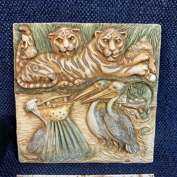 NIB Harmony Kingdom Picturesque Tile Figurine Noah's Park Pelican Bay #PXNB4 NOS - Picture 1 of 9